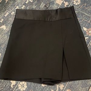 Zara black high waisted satin detail skort - size XS!!!